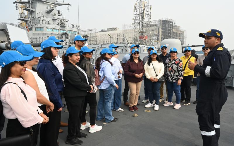 a-visit-to-the-headquarters-of-the-western-naval-command (2)