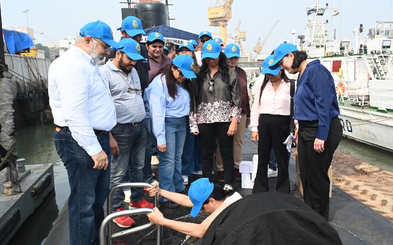 a-visit-to-the-headquarters-of-the-western-naval-command (7)